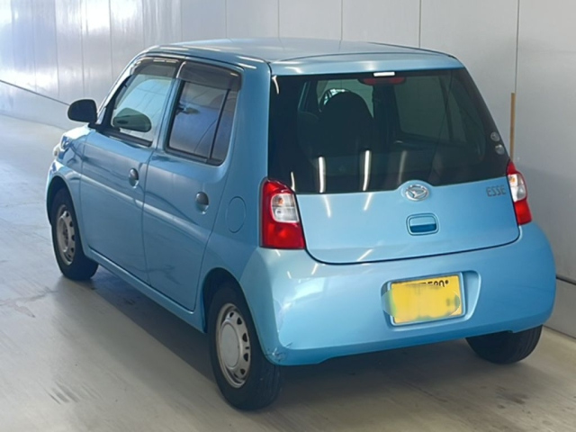 DAIHATSU ESSE 2011
