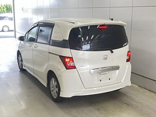 HONDA FREED 2010