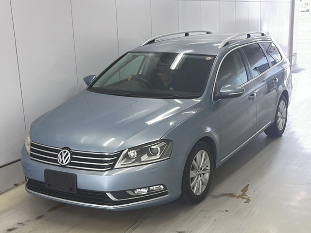 VOLKSWAGEN PASSAT VARIANT 2013