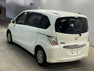 HONDA FREED 2012