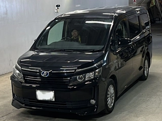 TOYOTA VOXY 2015