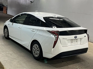 TOYOTA PRIUS 2017