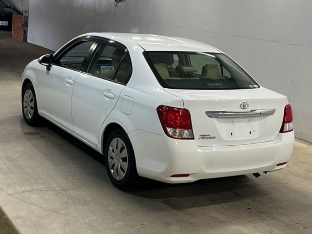 TOYOTA COROLLA AXIO 2013