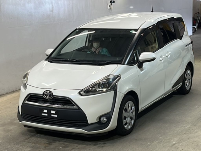 TOYOTA SIENTA 2015