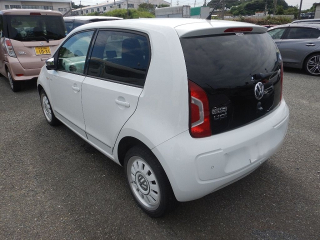 VOLKSWAGEN UP 2013