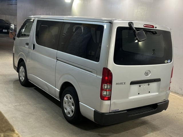TOYOTA HIACE VAN 2014