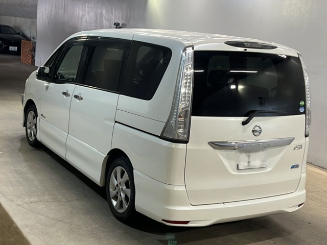 NISSAN SERENA 2013