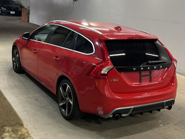 VOLVO V60 2012