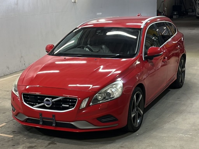 VOLVO V60 2012