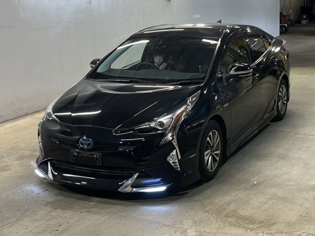TOYOTA PRIUS 2018