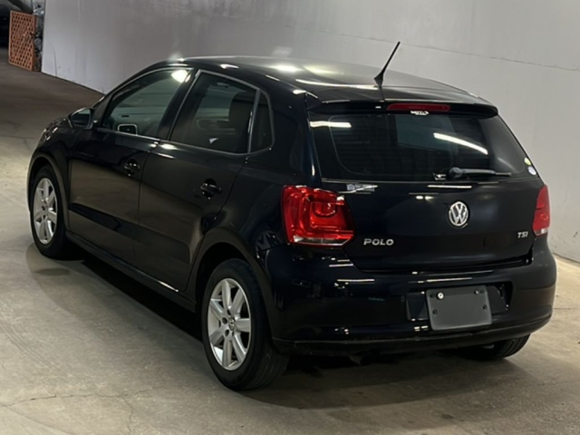 VOLKSWAGEN POLO 2011