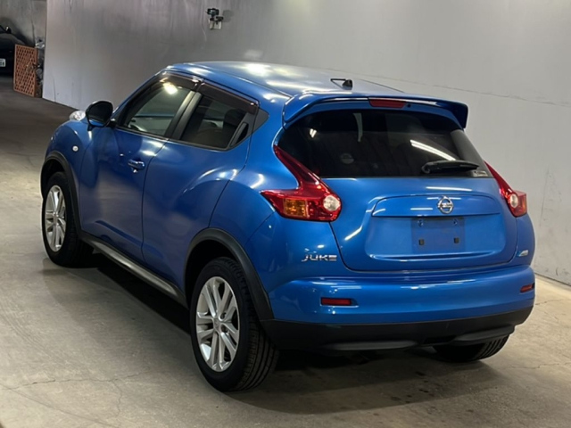 NISSAN JUKE 2011