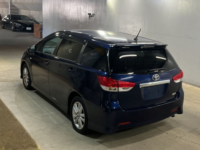 TOYOTA WISH 2009