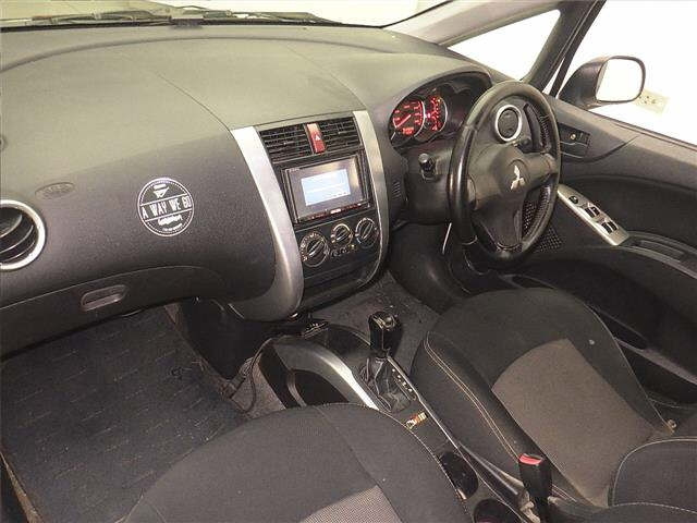 MITSUBISHI COLT PLUS 2008