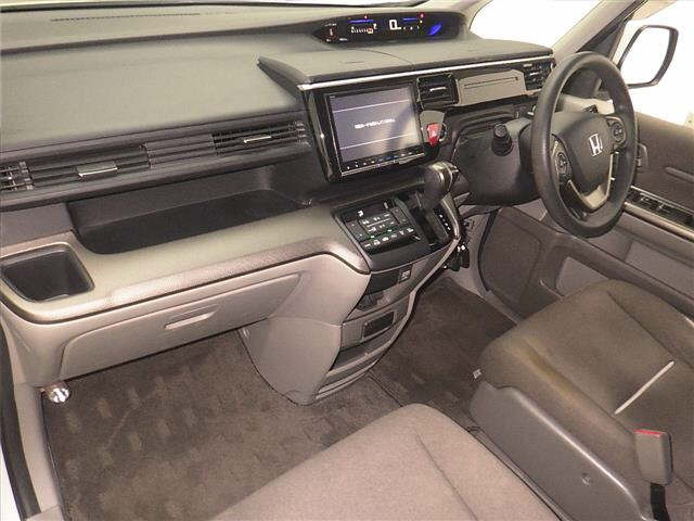 HONDA STEP WAGON 2016