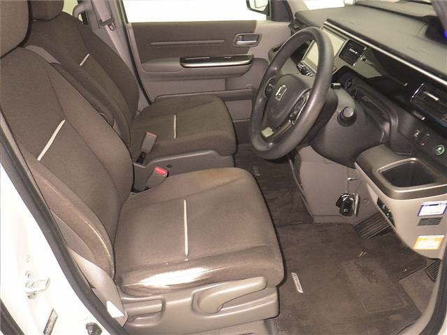 HONDA STEP WAGON 2016