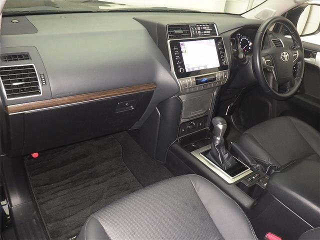 TOYOTA LAND CRUISER PRADO 2023