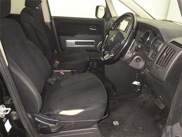 MITSUBISHI DELICA D5 2015