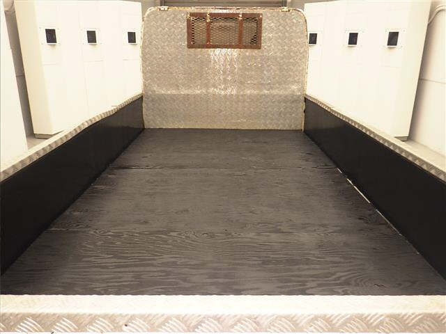 MITSUBISHI CANTER 2018