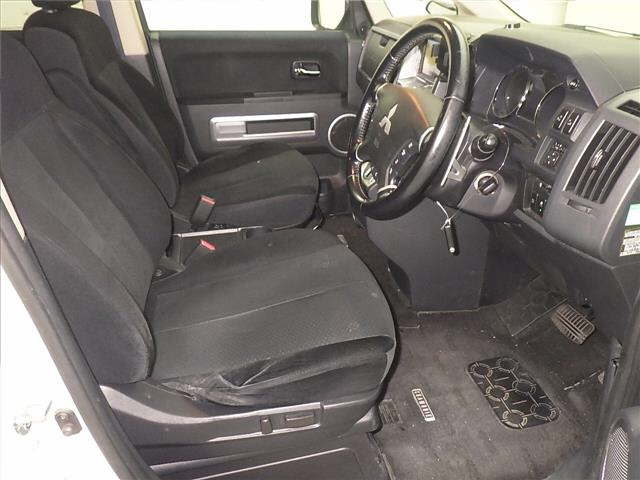 MITSUBISHI DELICA D5 2008