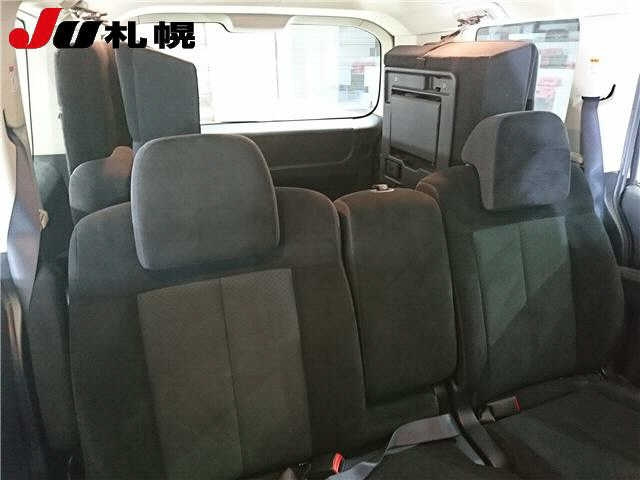 MITSUBISHI DELICA D5 2008