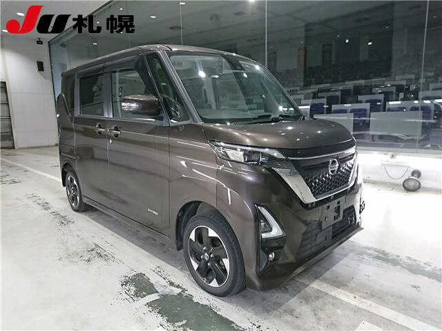 NISSAN ROOX 2022