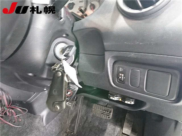 MITSUBISHI COLT 2009