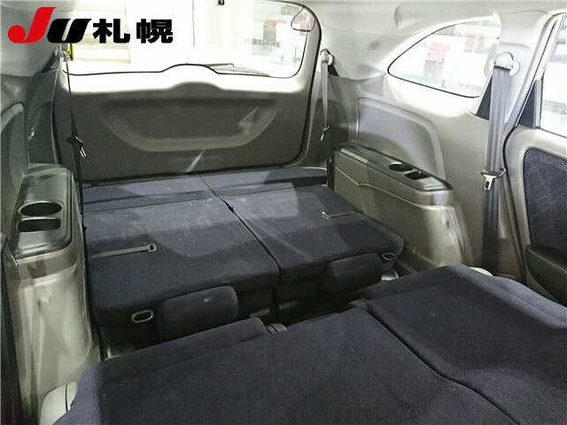 HONDA STREAM 2011