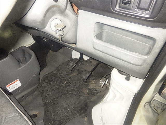 NISSAN CLIPPER TRUCK 2009