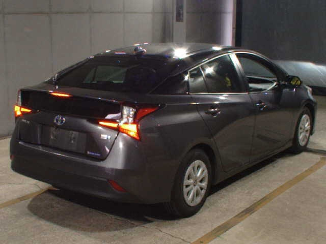 TOYOTA PRIUS 2022