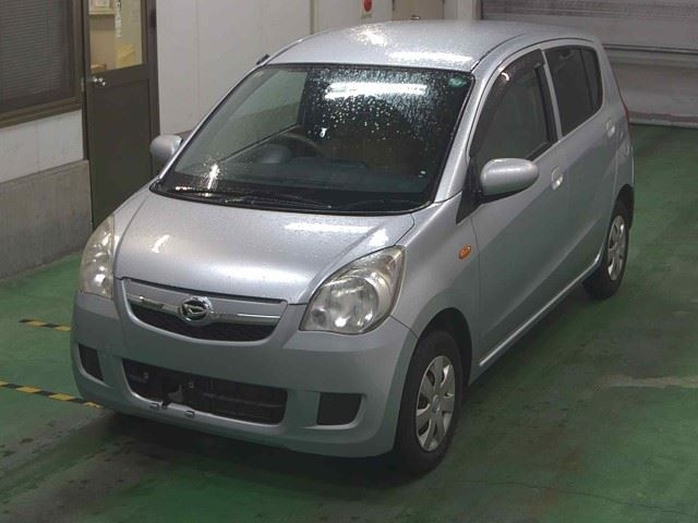 DAIHATSU MIRA 2010