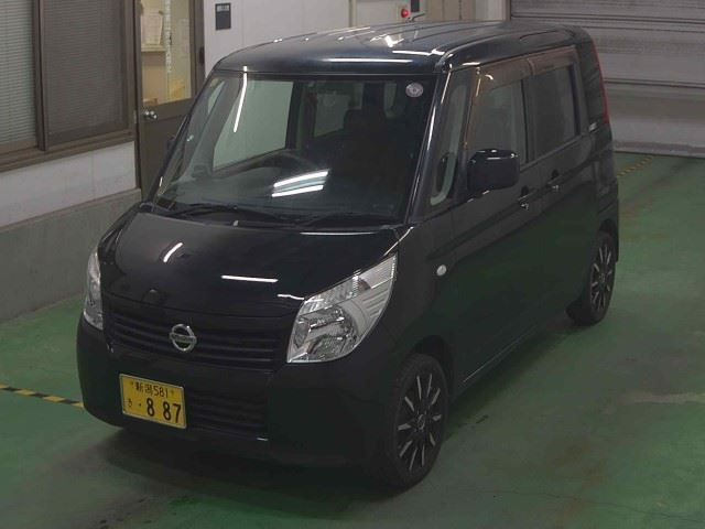 NISSAN ROOX 2010