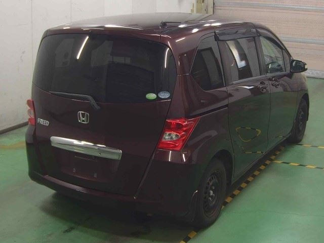 HONDA FREED 2011