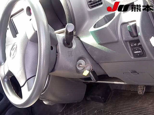 DAIHATSU HIJET VAN 2013