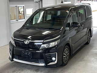 TOYOTA VOXY 2014