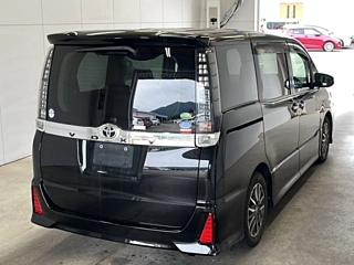 TOYOTA VOXY 2014