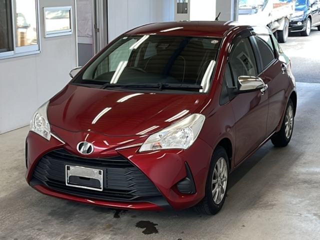 TOYOTA VITZ 2018