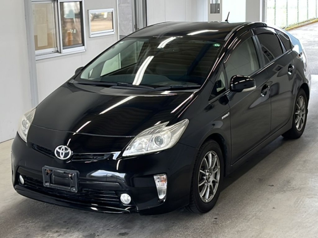 TOYOTA PRIUS 2013