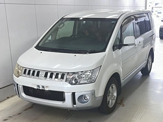 MITSUBISHI DELICA D5 2012