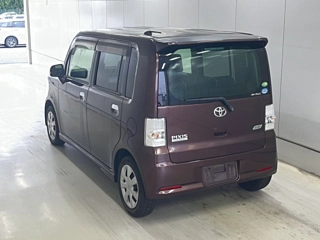 TOYOTA PIXIS SPACE 2013