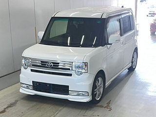 TOYOTA PIXIS SPACE 2012
