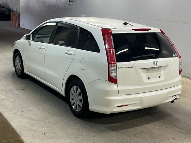 HONDA STREAM 2011