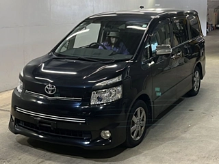 TOYOTA VOXY 2009