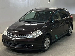 NISSAN TIIDA 2011