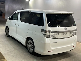 TOYOTA VELLFIRE 2013