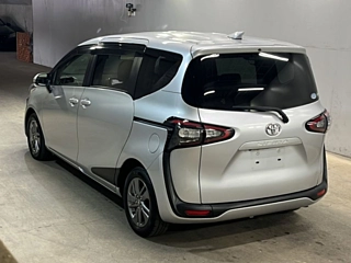 TOYOTA SIENTA 2015