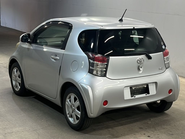 TOYOTA IQ 2009