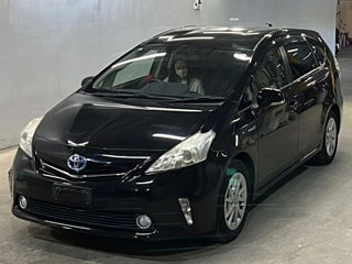 TOYOTA PRIUS ALPHA 2012