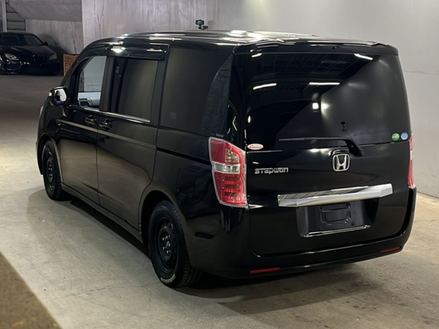 HONDA STEP WAGON 2013