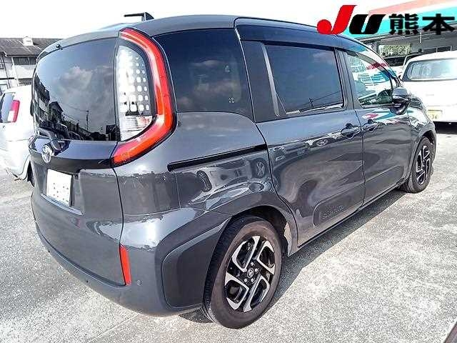 TOYOTA SIENTA 2023